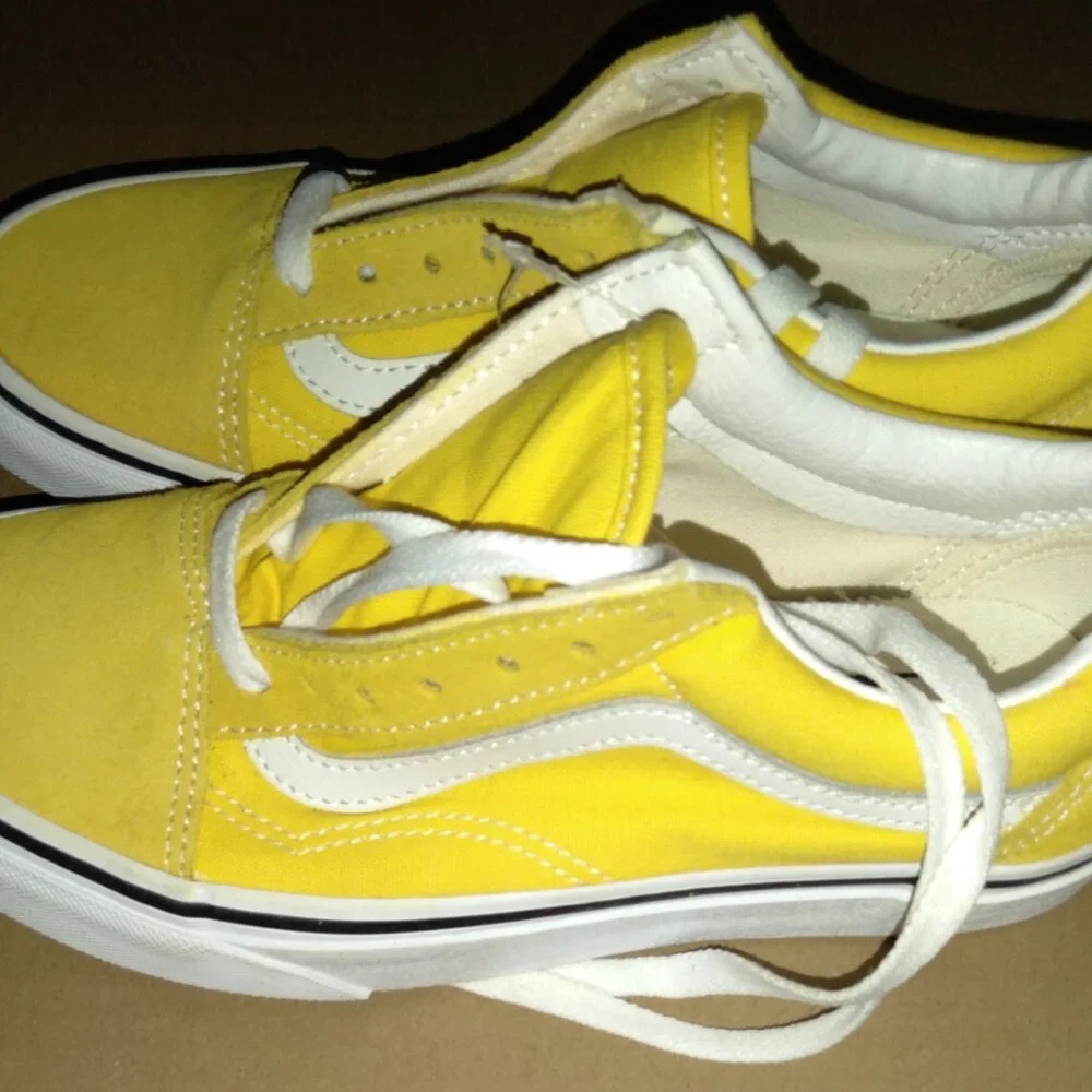 Mens Van's size 4 - Picture 5 of 9